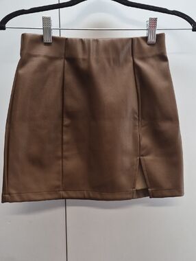 High-Waist Faux Leather Mini Skirt in Brown with Front Slit